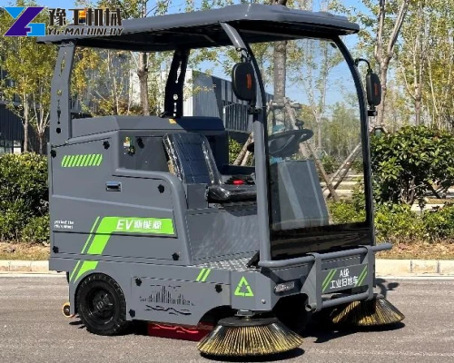 Small Road Sweeper for Sale to France